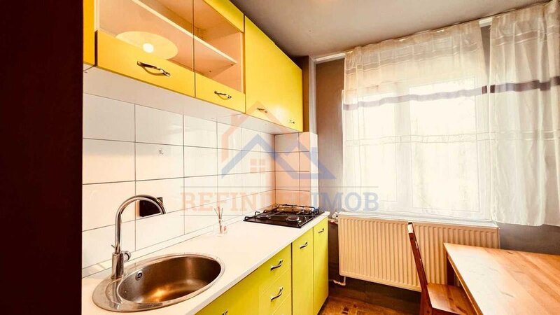 Constantin Brancoveanu, apartament 3 camere stradal